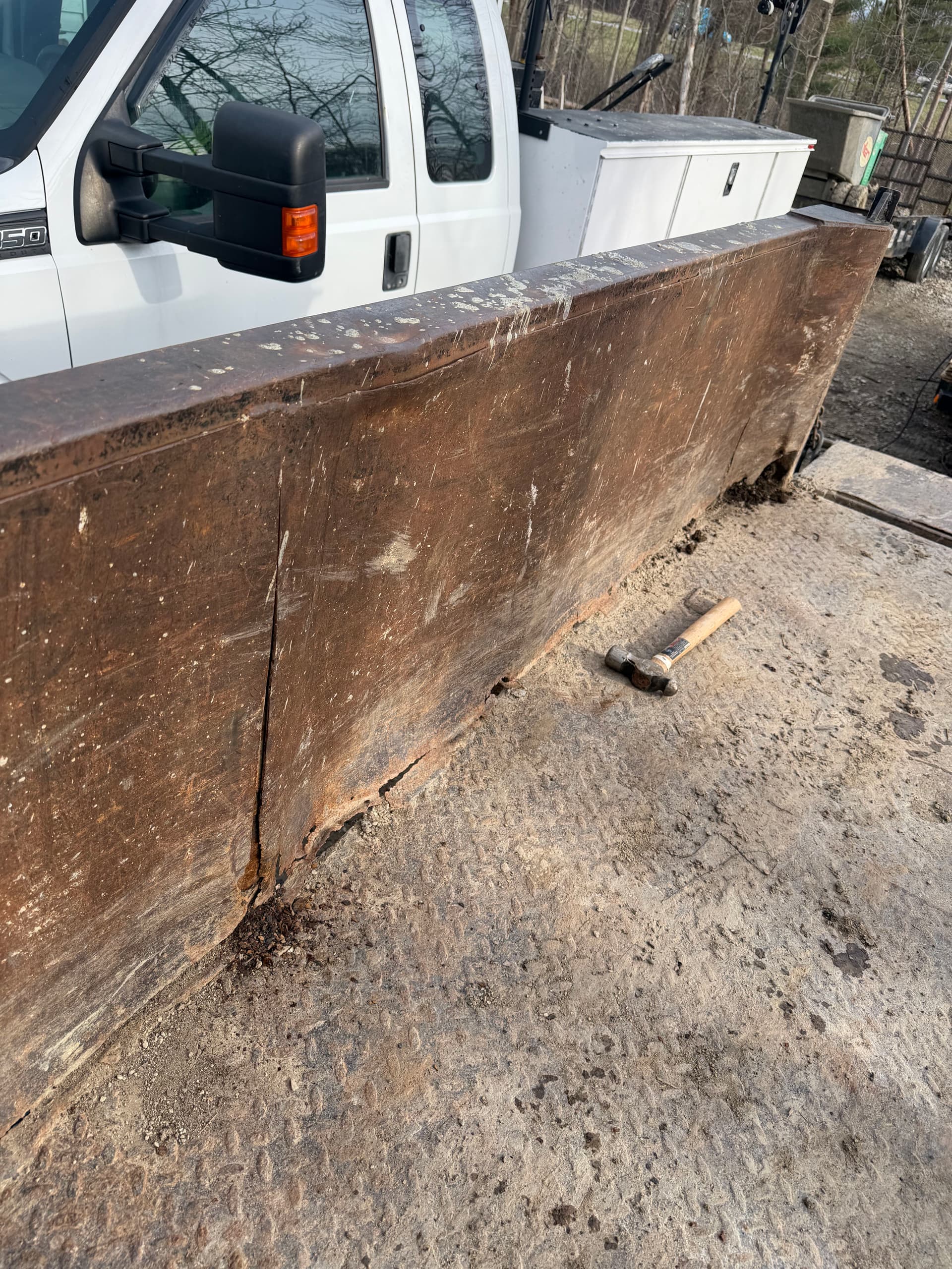 Gallery photos for Dump Truck Bed Repair With Corner Reinforcement and Slide Angle: Image #2